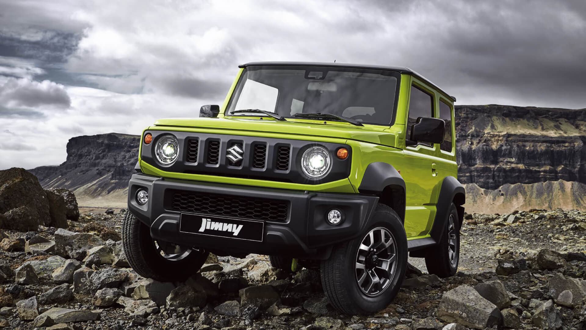 Suzuki Jimny Nasıl Bir Araç? Arazi Performansı Gerçekten İddialı mı?